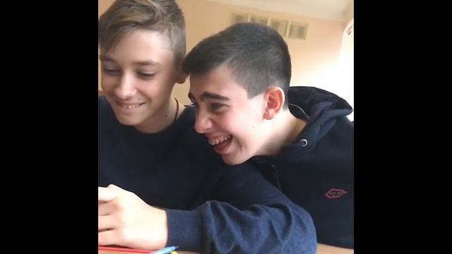 Они близнецы?????Что нудно сделать,чтобы получить 12 баллов????Все школьные секреты смотреть онлайн