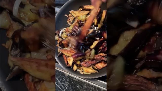 Баклажаны по-китайски, в кисло-сладком соусе🍆 #баклажанырецепт #баклажанывдуховке #eggplant смотреть онлайн