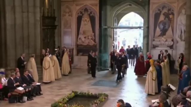 Принц ГАРРИ и МЕГАН Маркл УМОЛЯЮТ пустить! Кейт Всё ПЛОХО? ЮБИЛЕЙ _Иск_Уильям BAFTA он ТУПОЙ