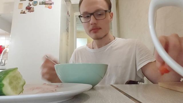 Трапеза со Святославом: Обзор куриных котлет (танцы будут!) смотреть онлайн