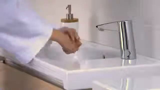 Бесконтактный смеситель Oras Cubista 2814F смотреть онлайн