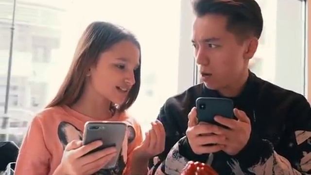 Старая☺️ vs Новая школа😱 смотреть онлайн