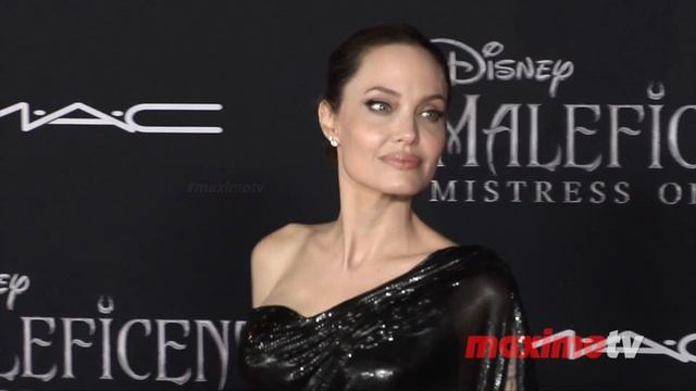 Angelina Jolie “Maleficent: Mistress of Evil” World Premiere Red Carpet смотреть онлайн