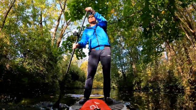 Herbsttraum auf der Wolfenbütteler Oker mit dem Makaio Sup Board. смотреть онлайн