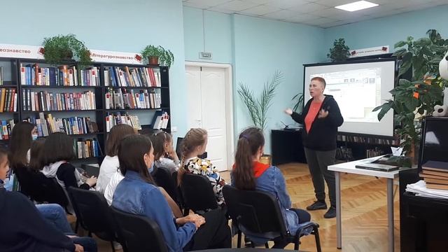 Встреча со школьниками журнала "Стена". Инклюзия, принятие. Бездомные люди смотреть онлайн