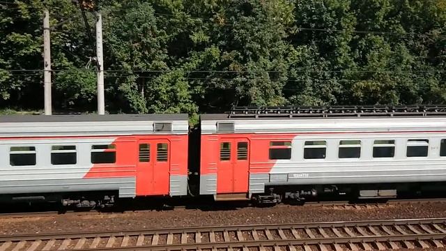 ЭД4М-0300 На станции Чертаново смотреть онлайн