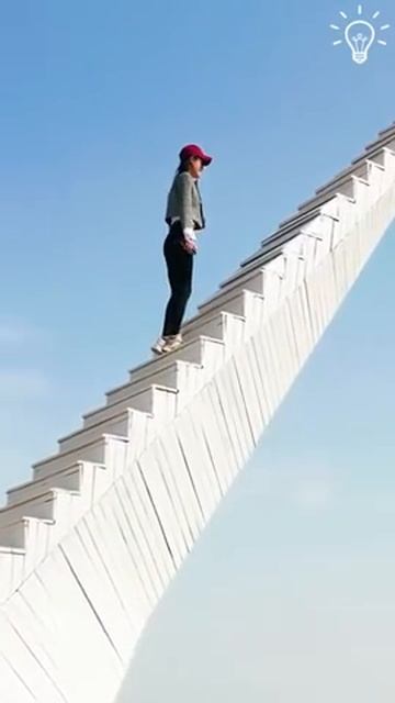 Would you dare to climb these stairs❔🤯 #Shorts смотреть онлайн