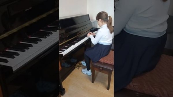 А. Жилинский ,,Мышки,, исполняет ученица 1 класса Кошелева Татьяна