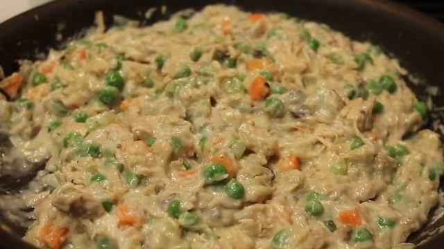 EASY Chicken Pot Pie Recipe | I Heart Recipes смотреть онлайн