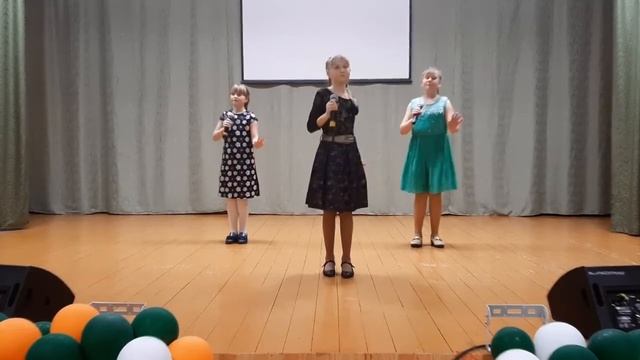 Вокальный коллектив "Мелодия", песня "Пряники русские", Демьянский СДК смотреть онлайн