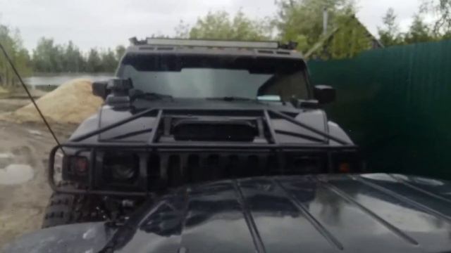 УАЗ таранит ХАММЕР Н2 смотреть онлайн