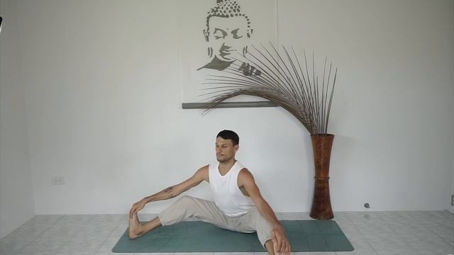 Вытяжение позвоночника. Часть 2. Вытягивающие техники и упражнения для спины. смотреть онлайн