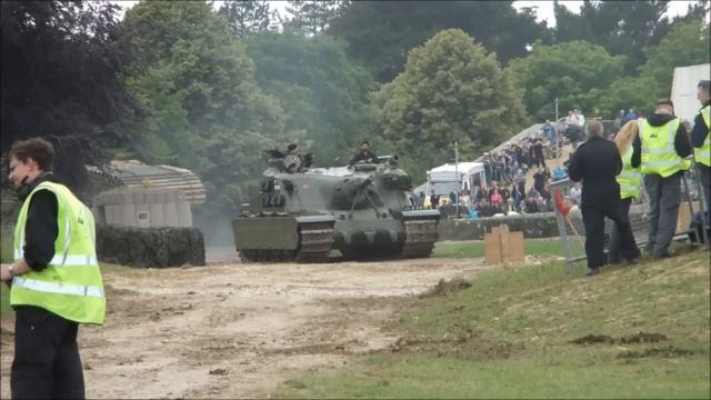 tortoise at tankfest 2011 смотреть онлайн