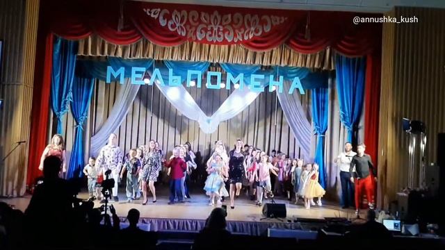 Выпускной гала-концерт в театре Мельпомена🎭 смотреть онлайн