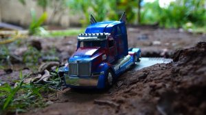 Играем с Лего Бамбли Оптимус Прайм Ратчет и Тоботы