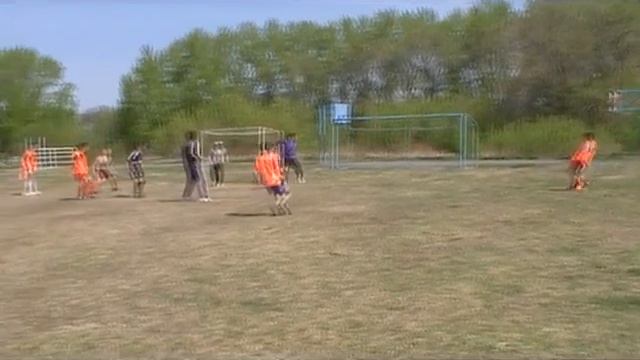 Гол Абсалямова Эмиля (Школьники 3-1 Студенты).wmv смотреть онлайн