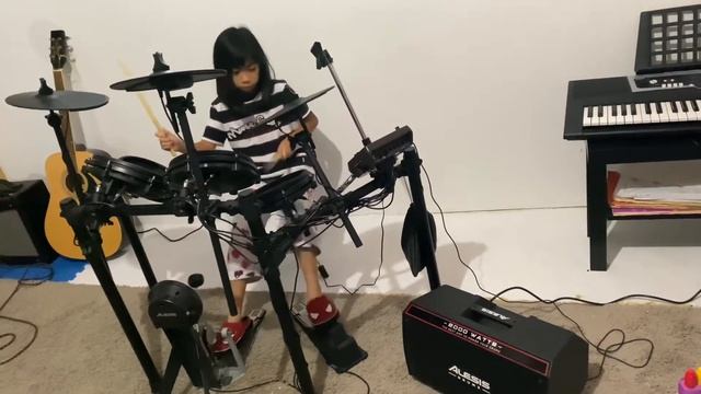 Unboxing Alesis Strike 8-amp 2000 watt Drum Amplifier смотреть онлайн