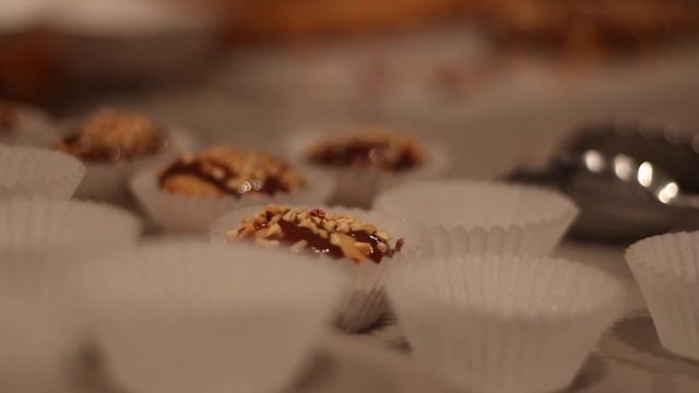 BEHIND THE SCENES | BB'S DONUTS SPRING 2017 смотреть онлайн