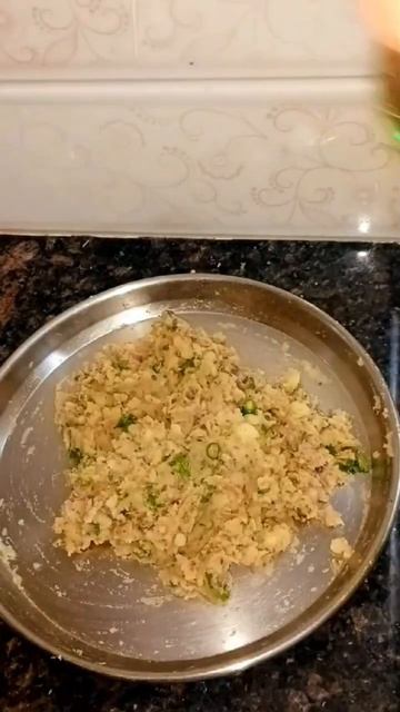 Aaj bnaya tasty aalu paratha #reema'shomekitchan #aaluparatha #cooking #shortsfeed #shorts #viral смотреть онлайн