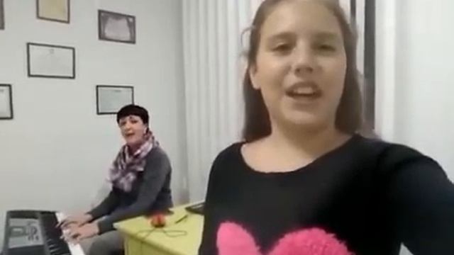 Приглашаем на уроки вокала в Банана Клаб! смотреть онлайн