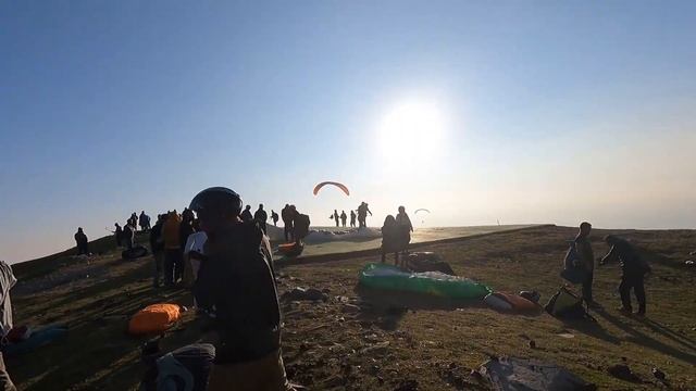 BIR-BILLING | Paragliding Capital of India | One Day Travel Plan | Moustache Hostel - Bir смотреть онлайн