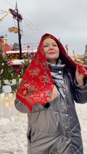 С Рождеством Христовым! 🎄💫 #хожуврусском #народнаяпесня #путешествия #вднх#москва смотреть онлайн