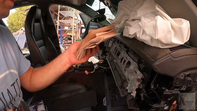 How to Remove Dashboard Cup Holder on a Porsche Panamera 4S смотреть онлайн