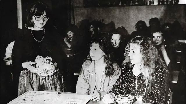 Как устроен этот мир - Сидоров Иван - Гжельский промысел. Искусство и образование смотреть онлайн