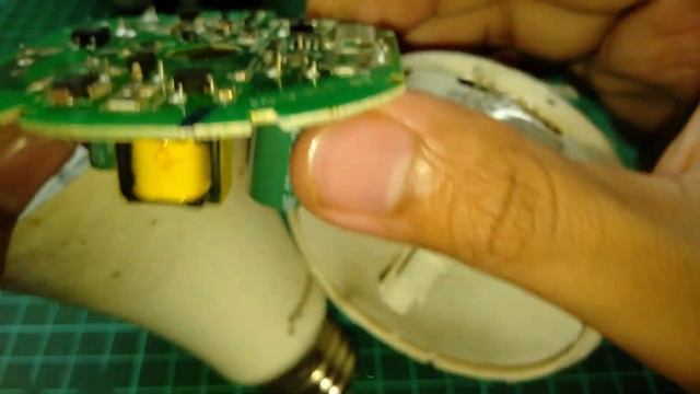 JANGAN DIBUANG ‼️cara memperbaiki lampu led mati смотреть онлайн