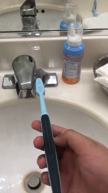 Blue Reach Toothbrush 🪥 смотреть онлайн