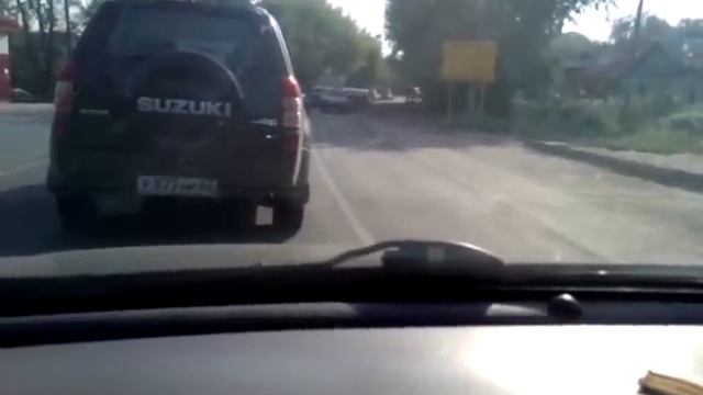 Обгон по обочине.