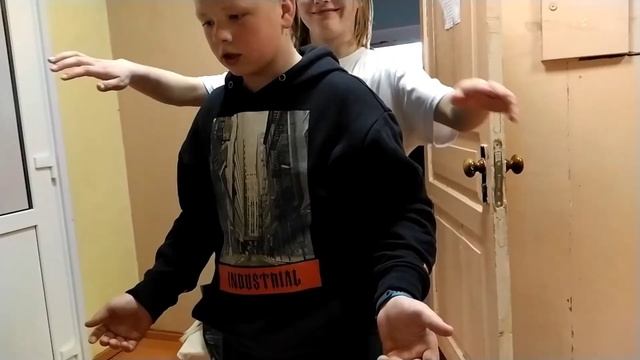 мы закончили 8 класс =) еее смотреть онлайн