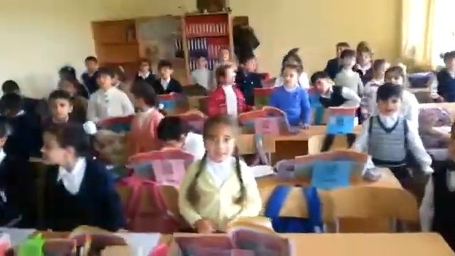 Падают снежинки смотреть онлайн