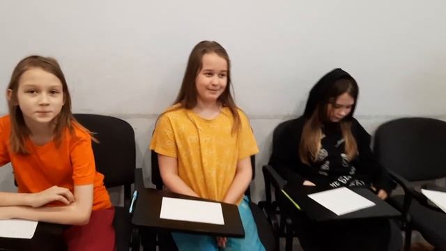 Сценка на английском языке "В школе. Начало урока" смотреть онлайн