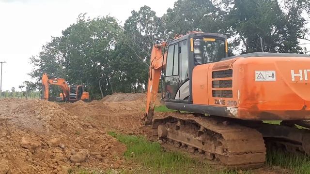 HITACHI ZX200-5G VS DOOSAN DX225LCA ขุดโคกหนองนา ฝนตกหนีเกือบไม่ทัน excavator EP.6951 смотреть онлайн