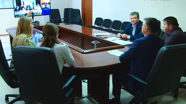 В Самарской области школьникам на видеоконференции рассказали об особенностях IT-сферы смотреть онлайн