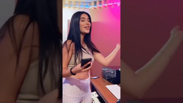 Zoya Baraghamyan - Sev Sev Acher