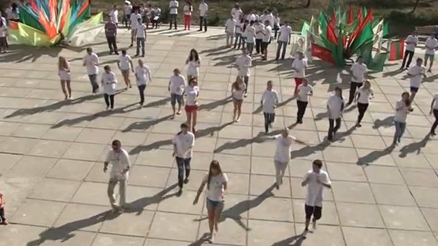 флешмоб акция молодежного актива партии "Возрождение" смотреть онлайн