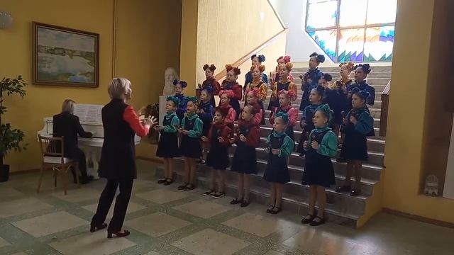 Образцовый хор младших классов "Радуга" смотреть онлайн