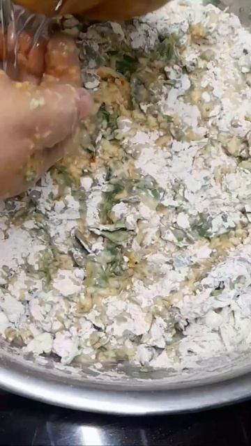 Methi thepla recipe,thepla recipe,gujarati thepla #winterspecialrecipe #ytshortsindia #shorts смотреть онлайн