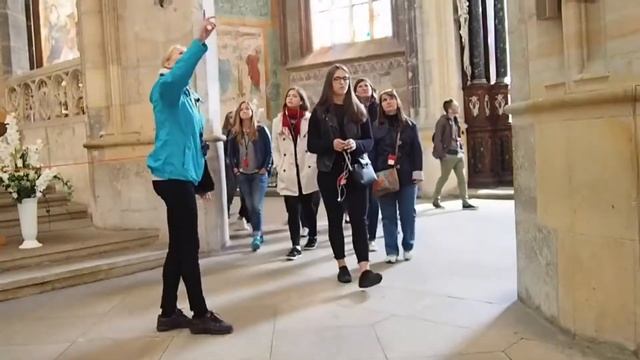 Каникулы в Праге Знатоки средневековья смотреть онлайн