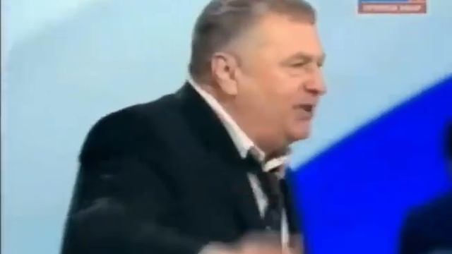 Жириновский на итальянском (heygen)
