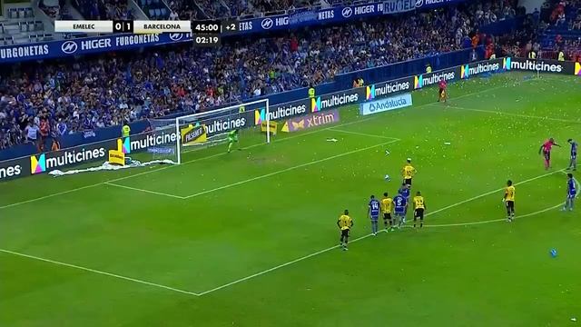 INTENTO DE AS3SIN@T0 DE UN HINCHA EMELEC CONTRA UNA NlÑA HINCHA DE BARCELONA | P0LlCÍAS VS HINCHAS смотреть онлайн