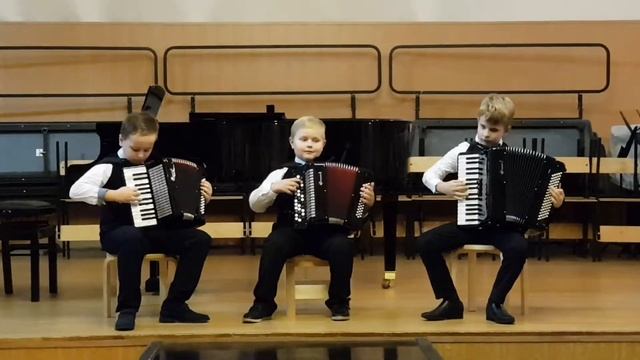 Концерт к дню учителя 04.09.18 . Егор . 3 класс муз.школы. смотреть онлайн