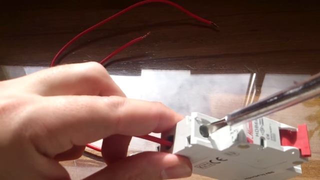 How to install a home fuse (home circuit breaker) смотреть онлайн