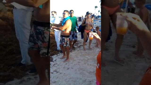 Доминикана. Встреча Нового года на пляже. Купаемся в шампанском. смотреть онлайн