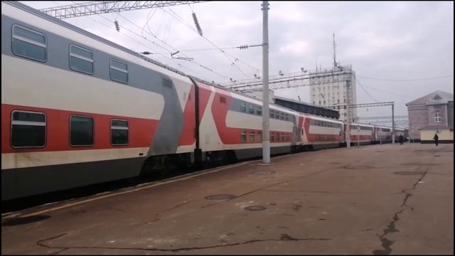 ЭП20-074 с двухэтажным поездом №4 Москва Кисловодск смотреть онлайн