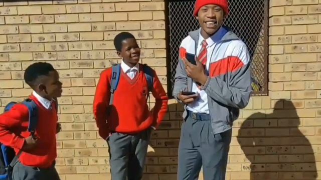Asking Prestige secondary learners general knowledge questions & one trick question.🔥🎤😂 смотреть онлайн