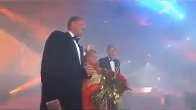 1000000 $ в Орифлэйм  Тамила Полежаева   вручение чека