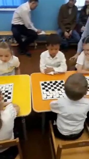 Шашечный турнир. 03.04.2019.(3) смотреть онлайн